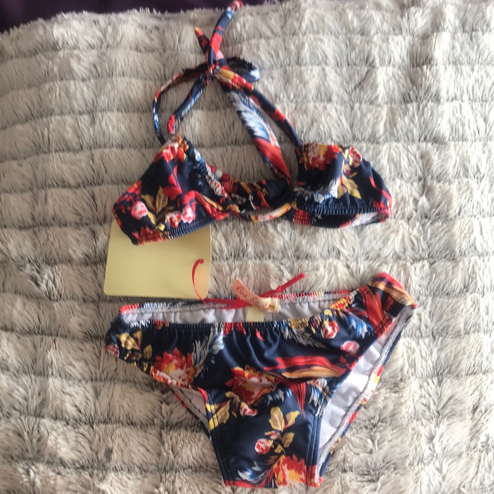 Cute bikini set!!